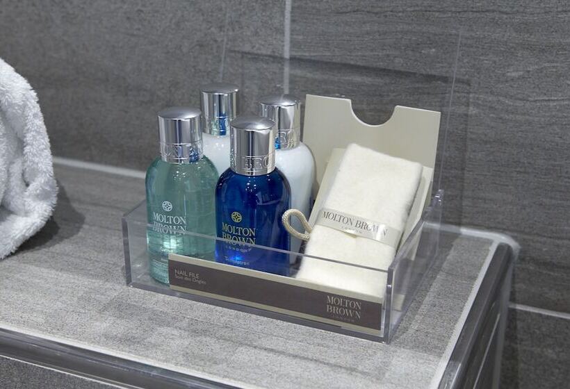 ２ベッドルームアパートメント, Living Suites
