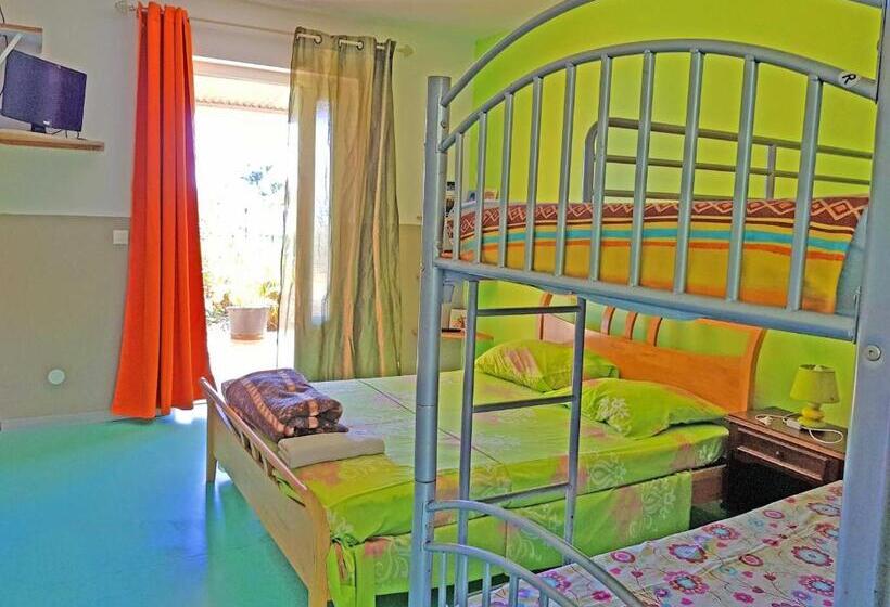 اتاق استاندارد, Gite Hotel La Caz Des Orangers