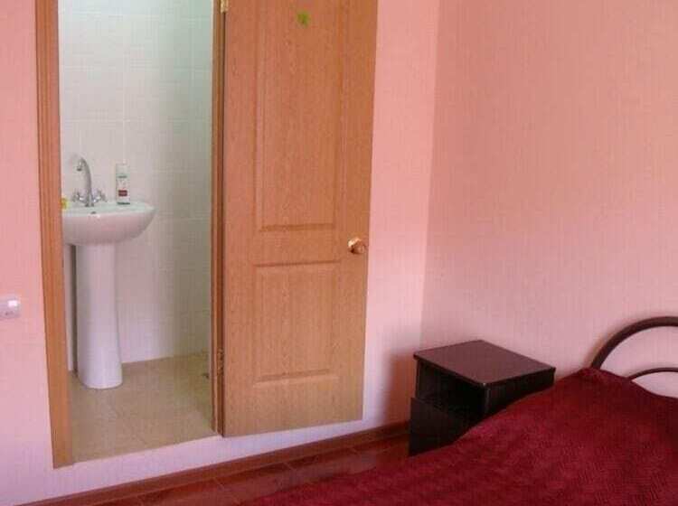 اتاق استاندارد سه نفره, Guest House Vesta
