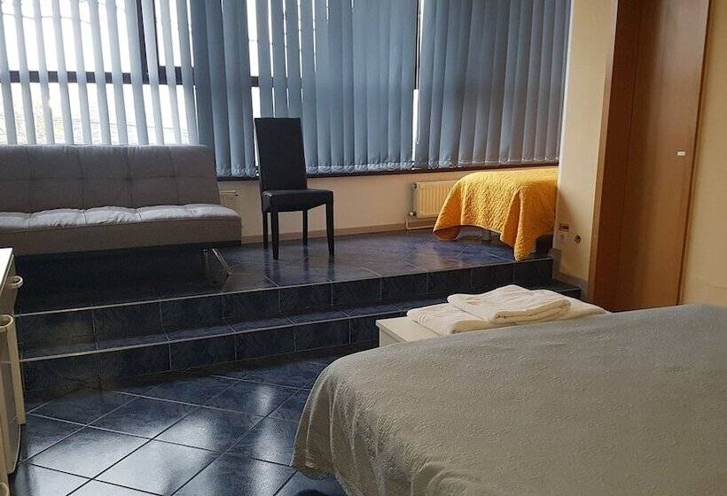 اتاق لوکس سه تخته, Pensiunea B&b Casa Italia