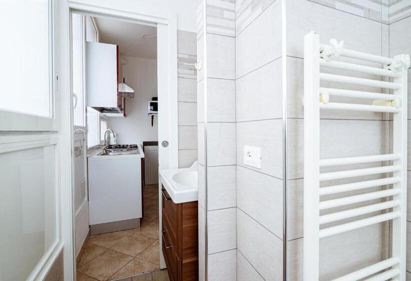Семейный Номер, 6 In Centro Guest House