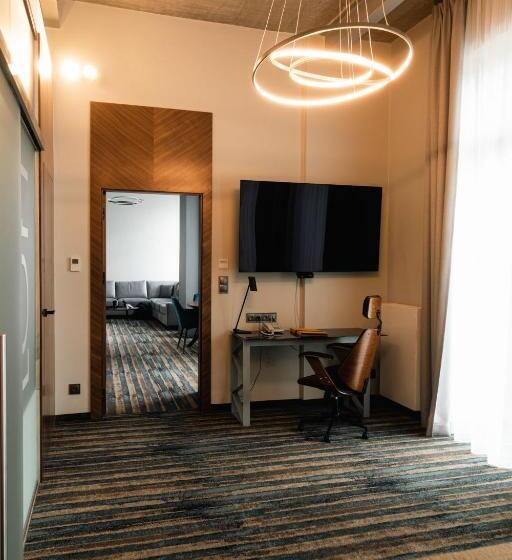 Апартаменты Deluxe 1 Спальня, Loft 1898