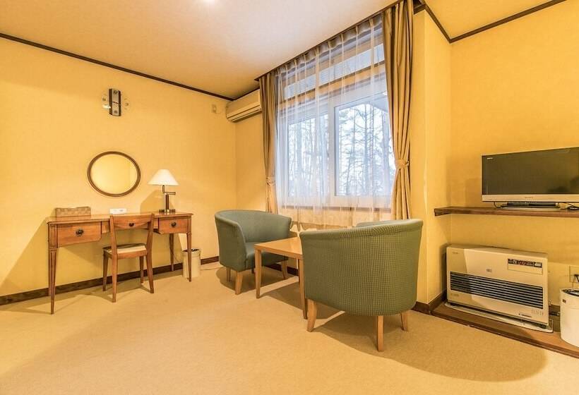 Четырехместный Номер Стандарт, Petit Hotel Enchante
