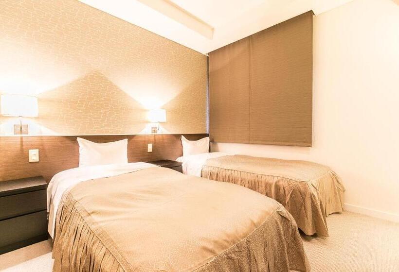 Номер Стандарт Трехместный, Petit Hotel Enchante