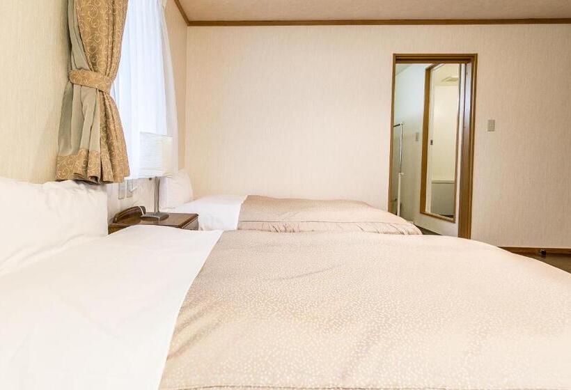 Четырехместный Номер Стандарт, Petit Hotel Enchante