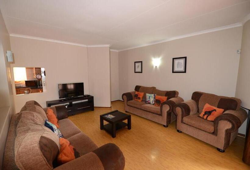 Дом 1 Спальня, Attaché Guest Lodge & Health Spa