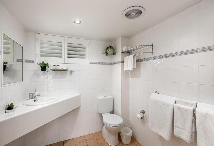 Апартаменты Классик 1 Спальня, Sunlit Waters Studio Apartments