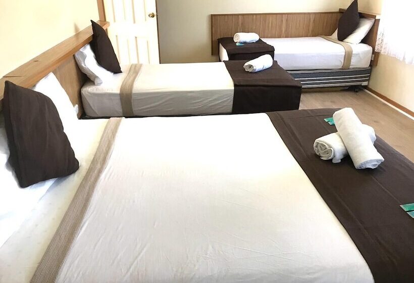 패밀리 룸, Angel S Rest Motel