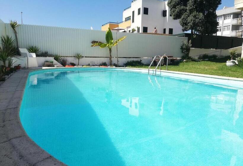 اتاق استاندارد با سرویس بهداشتی مشترک, Vagueira Guest House