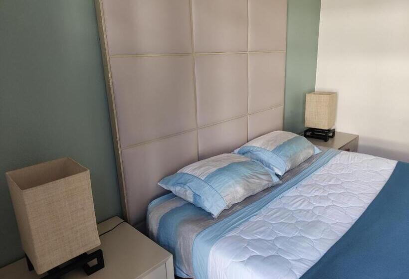 اتاق استاندارد با سرویس بهداشتی مشترک, Vagueira Guest House