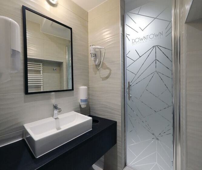 تختخواب در اتاق مشترک, Downtown Boutique Hostel
