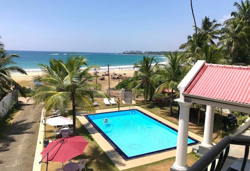 اتاق خانوادگی, Crystal Resort Dickwella