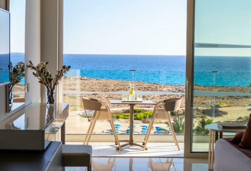 Номер Superior Вид на Море, Chrysomare Beach Hotel & Resort