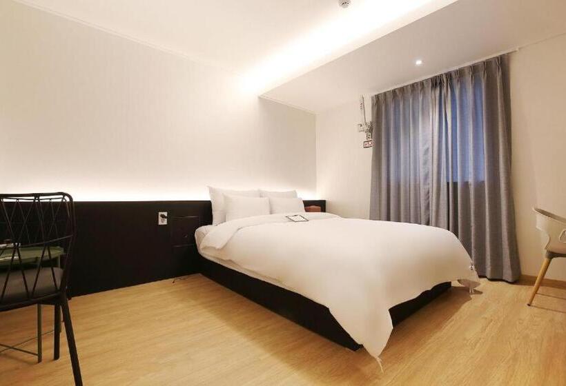 اتاق استاندارد, Urban Stay