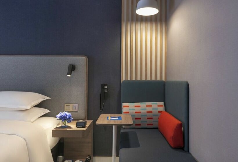 ダブルベッドスタンダードルーム, Holiday Inn Express E Mei Qiliping By Ihg