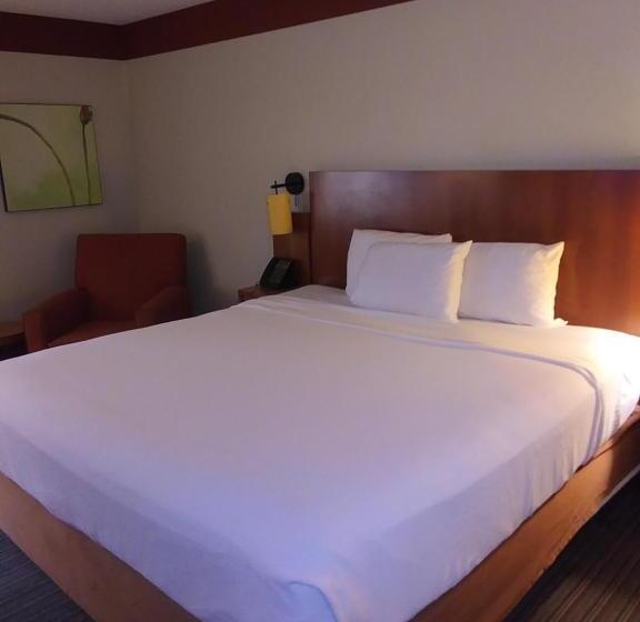 Lakosztály, Travelodge By Wyndham Columbus State University