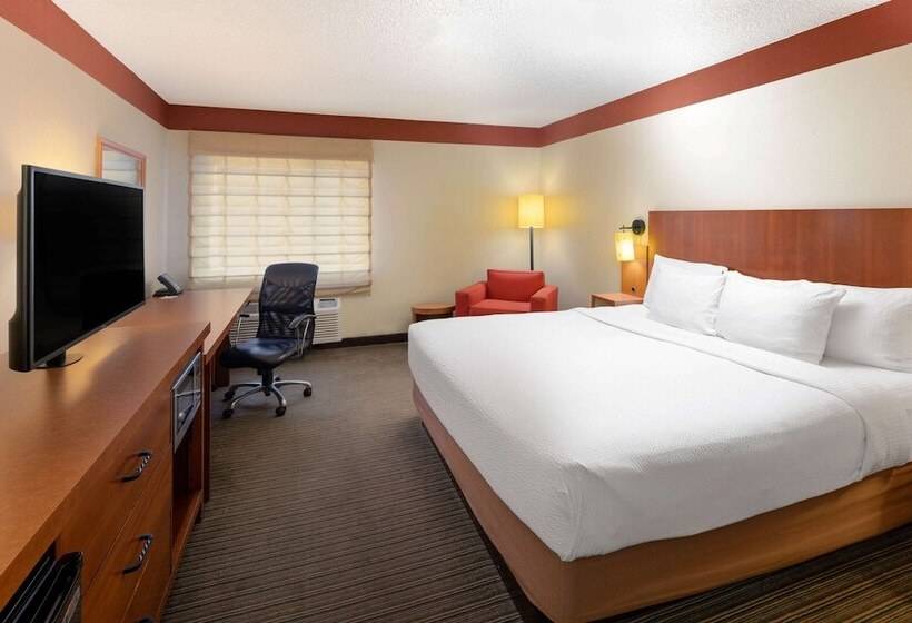 Deluxe Kamer, Spark By Hilton Savannah Midtown