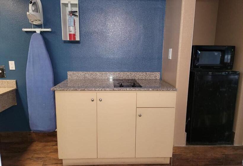 Номер Стандарт, Texas Inn And Suites Raymondville