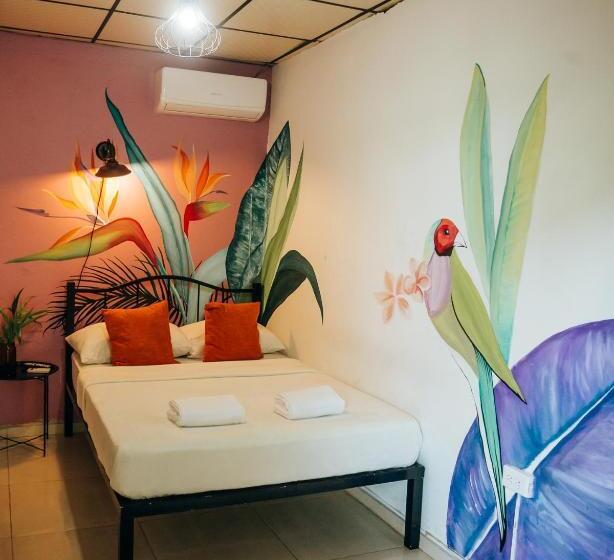 غرفة قياسية, Hostal & Café Travelers