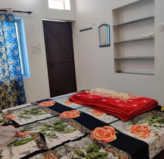 豪华房间, Varah Square Guest House