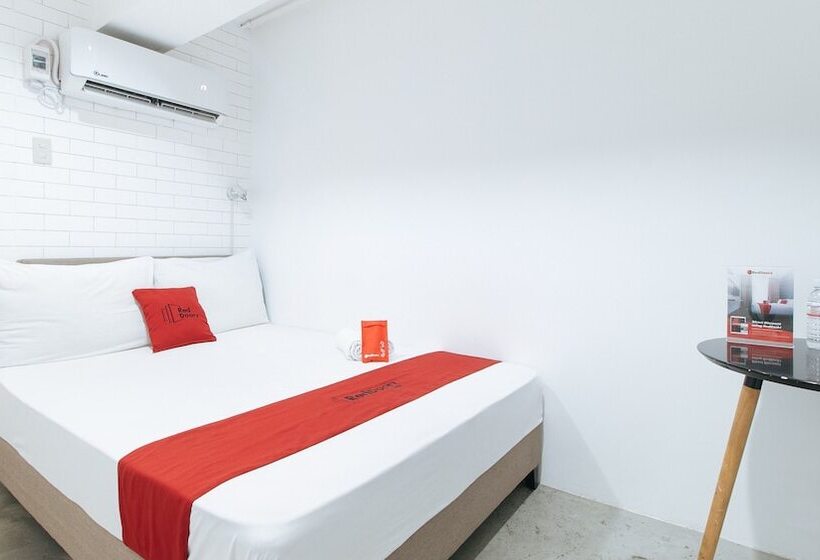 Номер Стандарт, Reddoorz Plus Near St Lukes Bgc