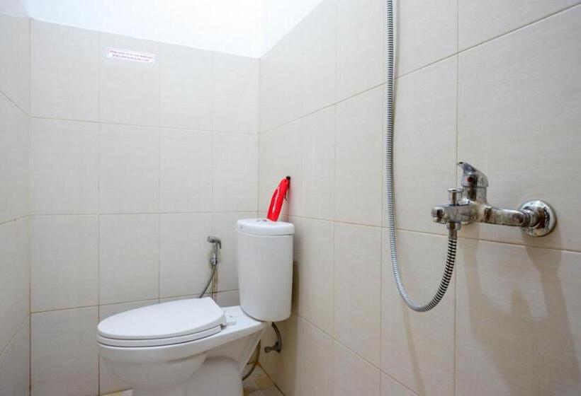 Номер Стандарт, Reddoorz Near Living Plaza Purwokerto