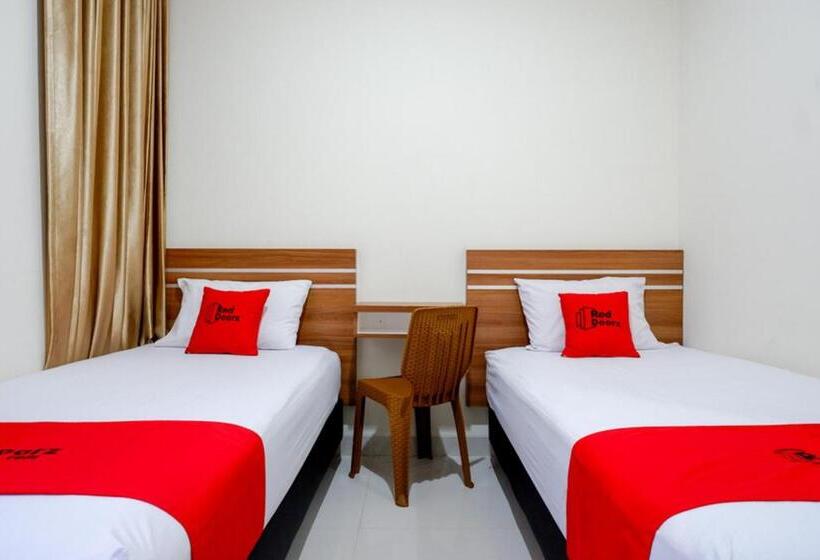스탠다드 룸, Reddoorz Near Living Plaza Purwokerto
