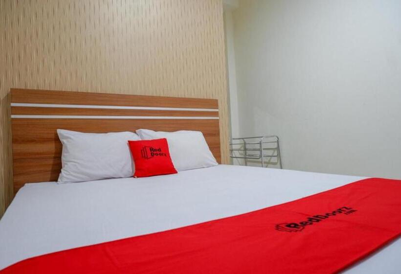 이코노미 룸, Reddoorz Near Living Plaza Purwokerto