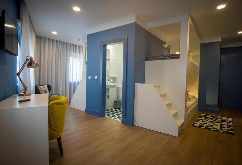 Семейный Номер, Zigzag Hostel