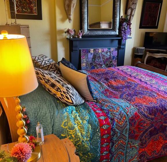Номер Deluxe Кровать Кинг, Belmont House Boutique   The Kingsley Collection
