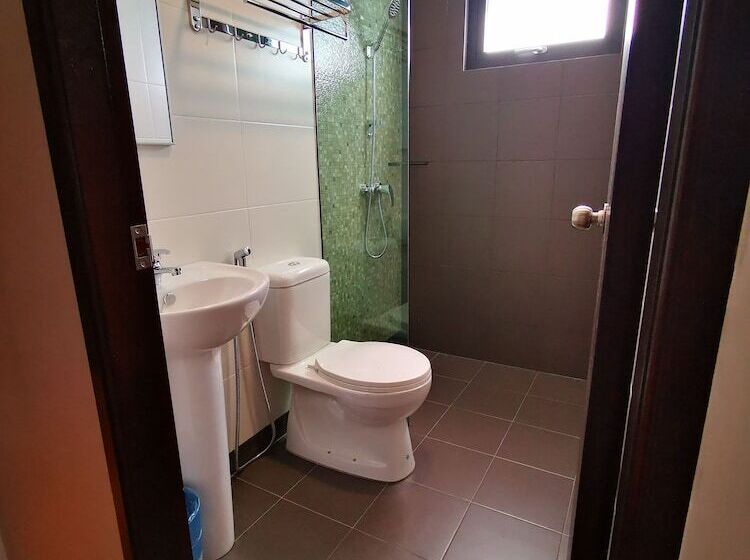 اتاق استاندارد, D Green Hotel Kuching