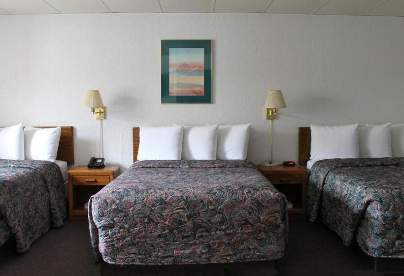 패밀리 스튜디오, Budget Host Crestview Inn