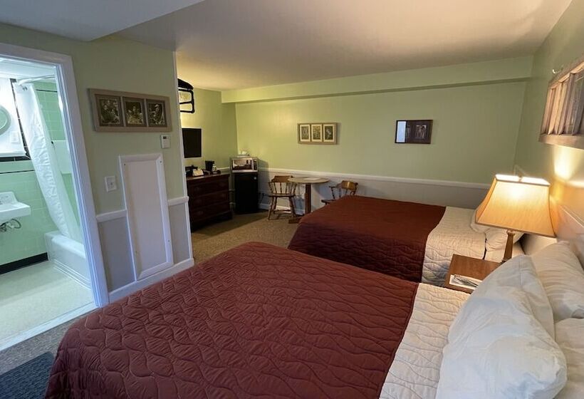 Номер Стандарт 2 Двуспальные Кровати, Bucksport Inn