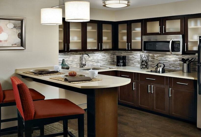 스탠다드 스튜디오, Staybridge Suites Irvine   John Wayne Airport, An Ihg