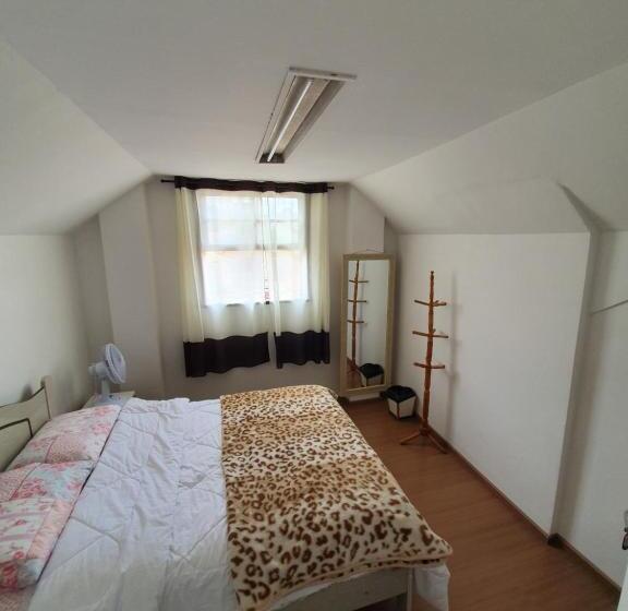 スタンダードルーム, Garibaldi Hostel E Café