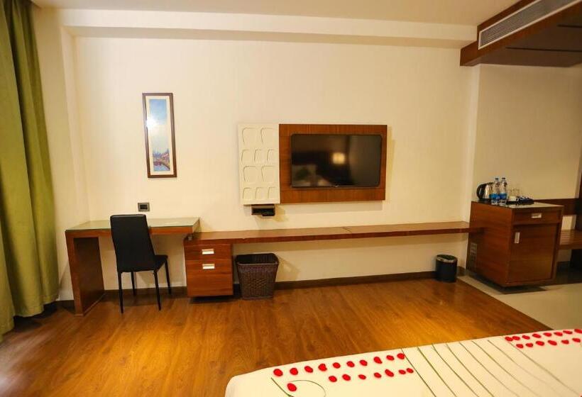 Номер Deluxe, Ceasar Palace Kottayam