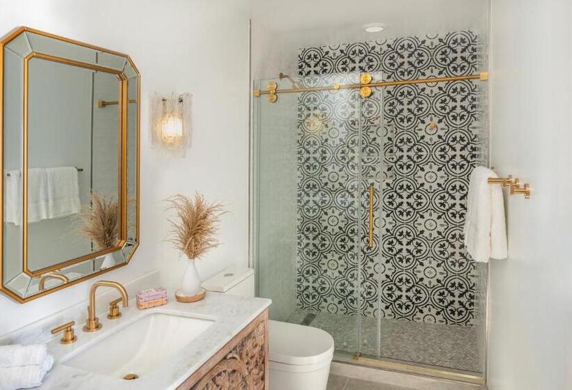 اتاق استاندارد, Cardiff By The Sea Lodge