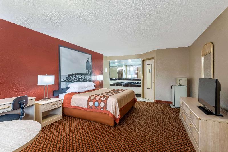 Люкс Кровать Кинг, Super 8 By Wyndham Marysville/port Huron Area