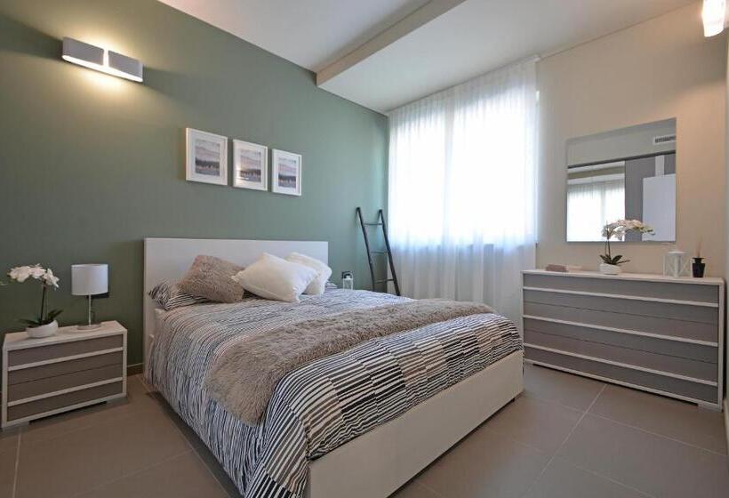 Президентский Люкс, Atmosfera Apartments & Suites