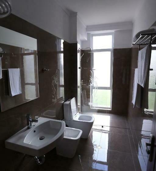 带大床的套房, British Hotel Pogradec