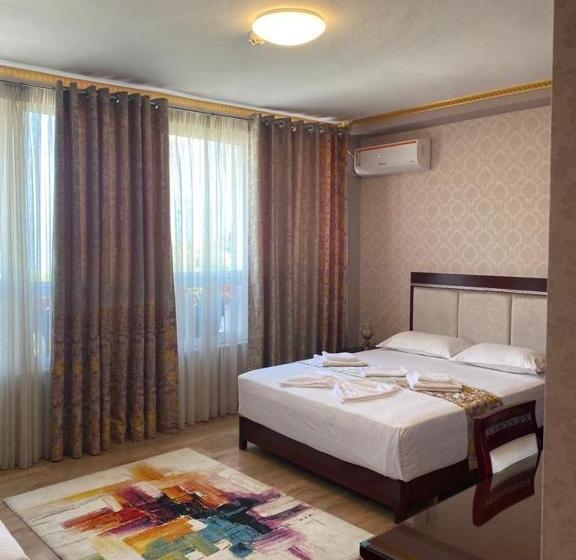 스탠다드 트리플 룸, British Hotel Pogradec