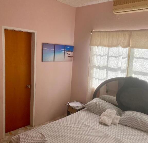 اتاق اکونومی, Beverley's Guest House, Nevis