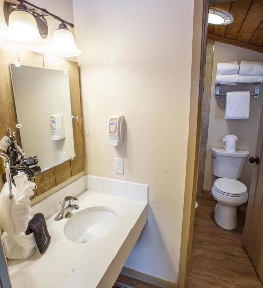 Люкс Повышенной Комфортности, Chama Trails Motel
