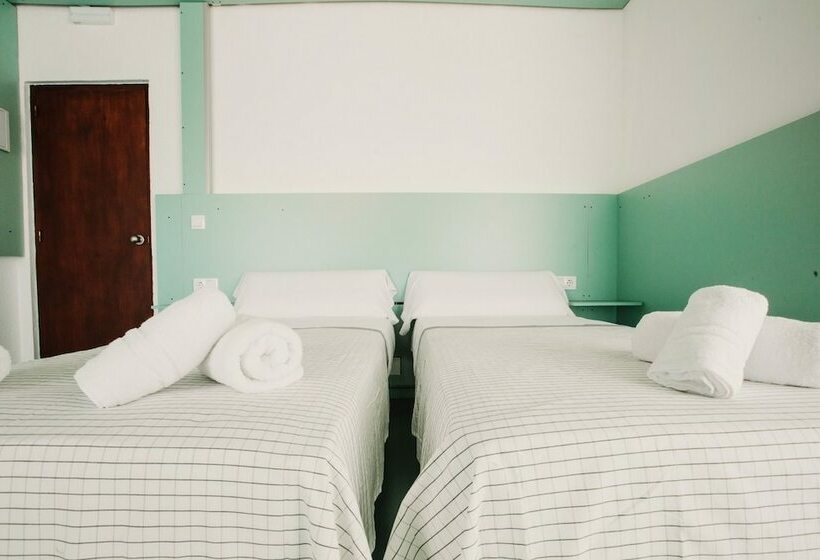 Номер Стандарт Вид на Море, Subup Hostel