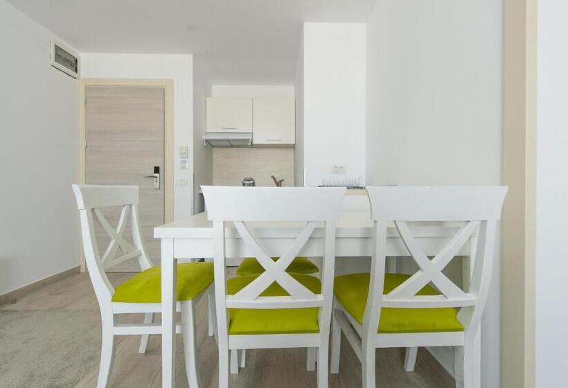 Апартаменты 1 Спальня Вид на Море, Zip Apartments
