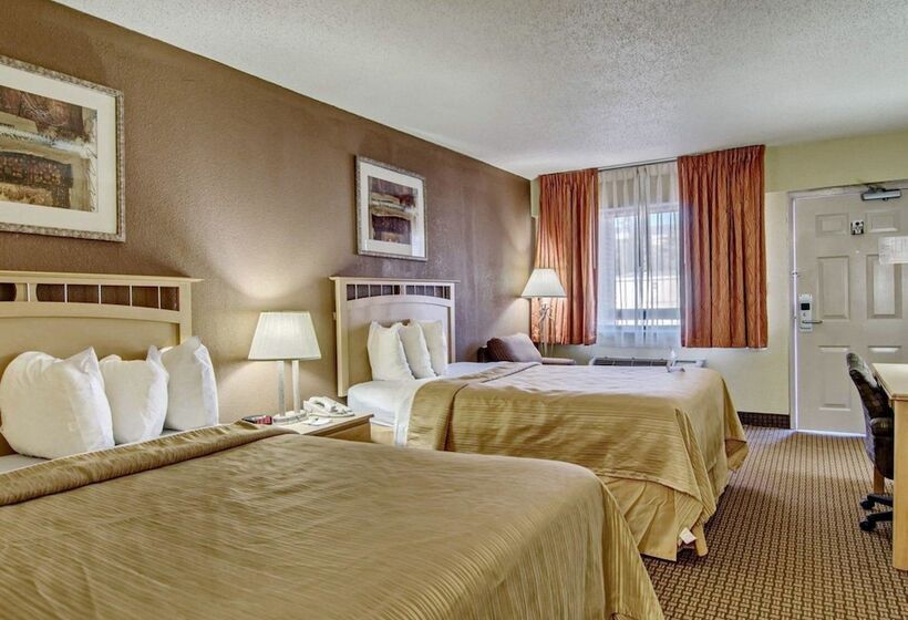 Номер Стандарт 2 Двуспальные Кровати, Quality Inn Salem  I81