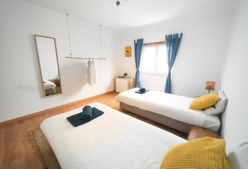 Standard Room Shared Bathroom, Gundi House