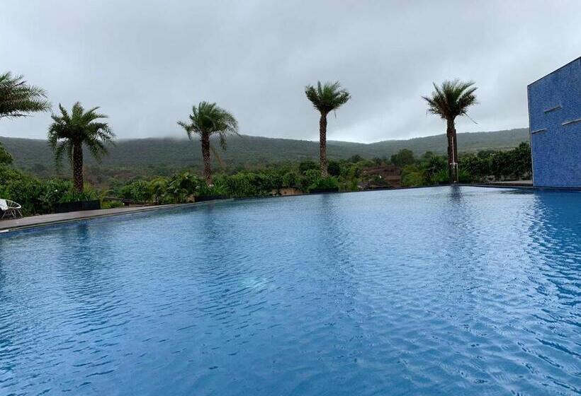 اتاق لوکس, Regenta Resort Belagavi