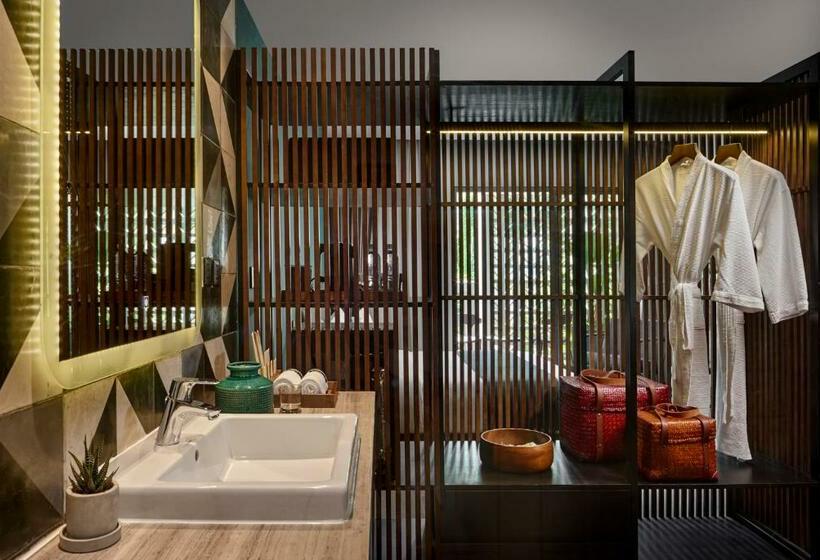 Номер Superior Вид на Бассейн, Baitong Hotel & Resort Phnom Penh