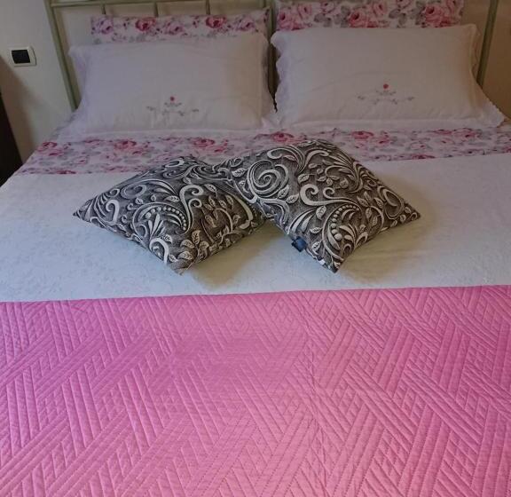Apartamento 1 Dormitório com Terraço, Affittacamere Albafiorita